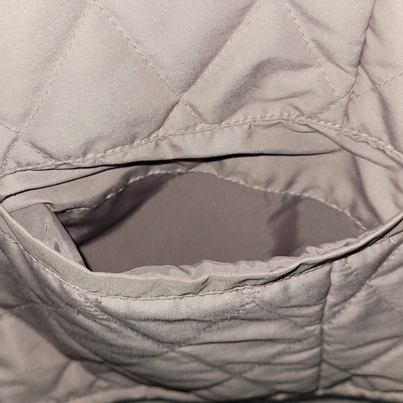 Eddie Bauer Purple Quilt Pattern Vest With Zipper Closure. Size Extra Large. - Picture 6 of 10